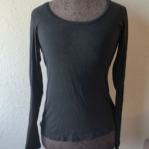 Black Scoop Neck Tee